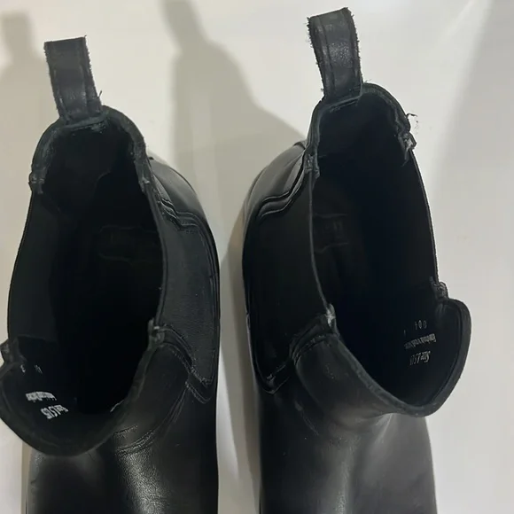 Thursday Boot Company Dutchess Chelsea Boot - Picture 8 of 11